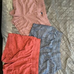 Old Navy Women's Linen Shorts - 3 pack light purple, brick red, and chambray